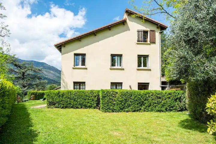 Gites En Cevennes "Chez Steloune" Genolhac 外观 照片