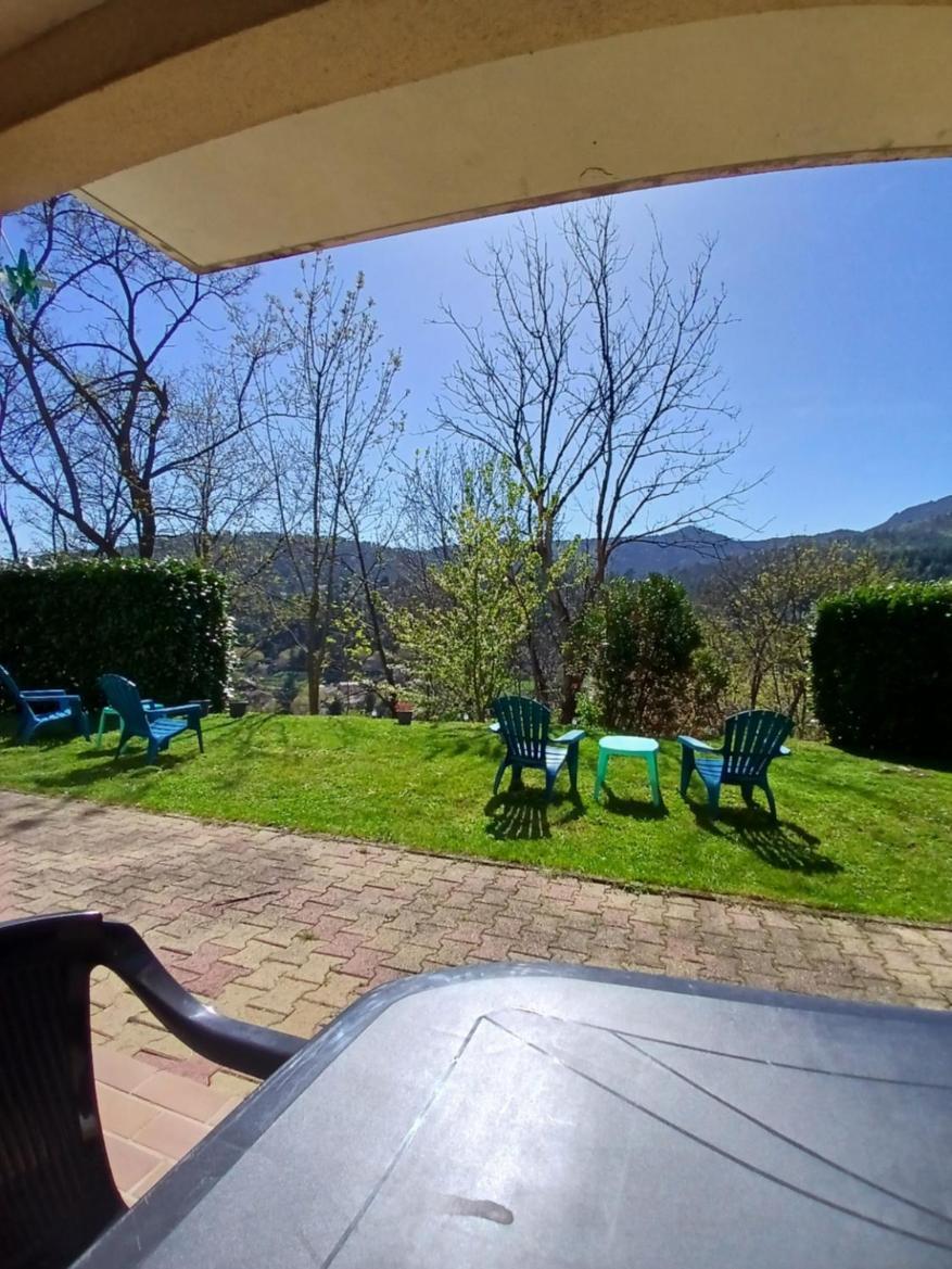 Gites En Cevennes "Chez Steloune" Genolhac 外观 照片